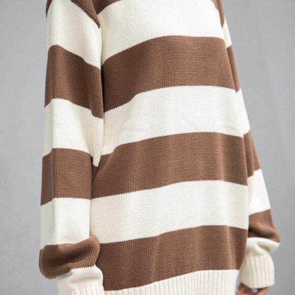 Brandy Melville John Galt Brianna Oversized Sweater - Picture 2 of 3